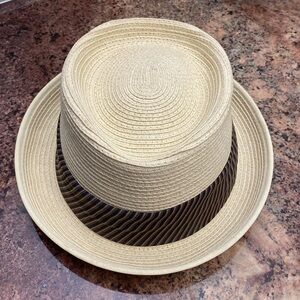 Mens UBi Straw Fedora Hat. Navy/Copper band. Panama style 22’ circumference